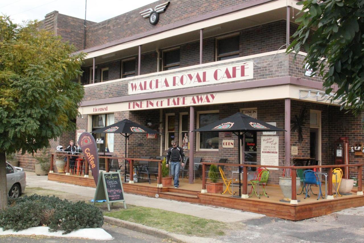 Walcha Royal Cafe & Accommodation ภายนอก รูปภาพ